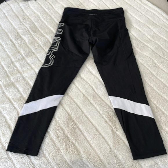 Calvin Klein performance capri pants - Picture 2 of 5